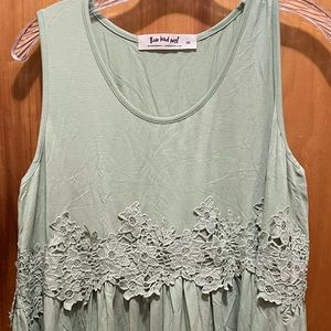 Three Bird Nest green top, women’s Medium